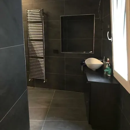 New & Modern Design With Private Garden City Center Maison d'hôtes
