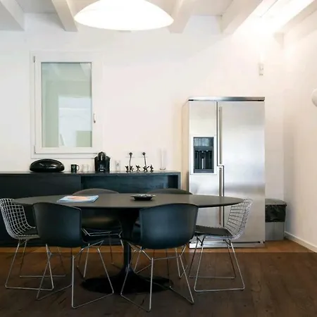 New & Modern Design With Private Garden City Center * Ferrare