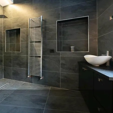 Maison d'hôtes New & Modern Design With Private Garden City Center Ferrare